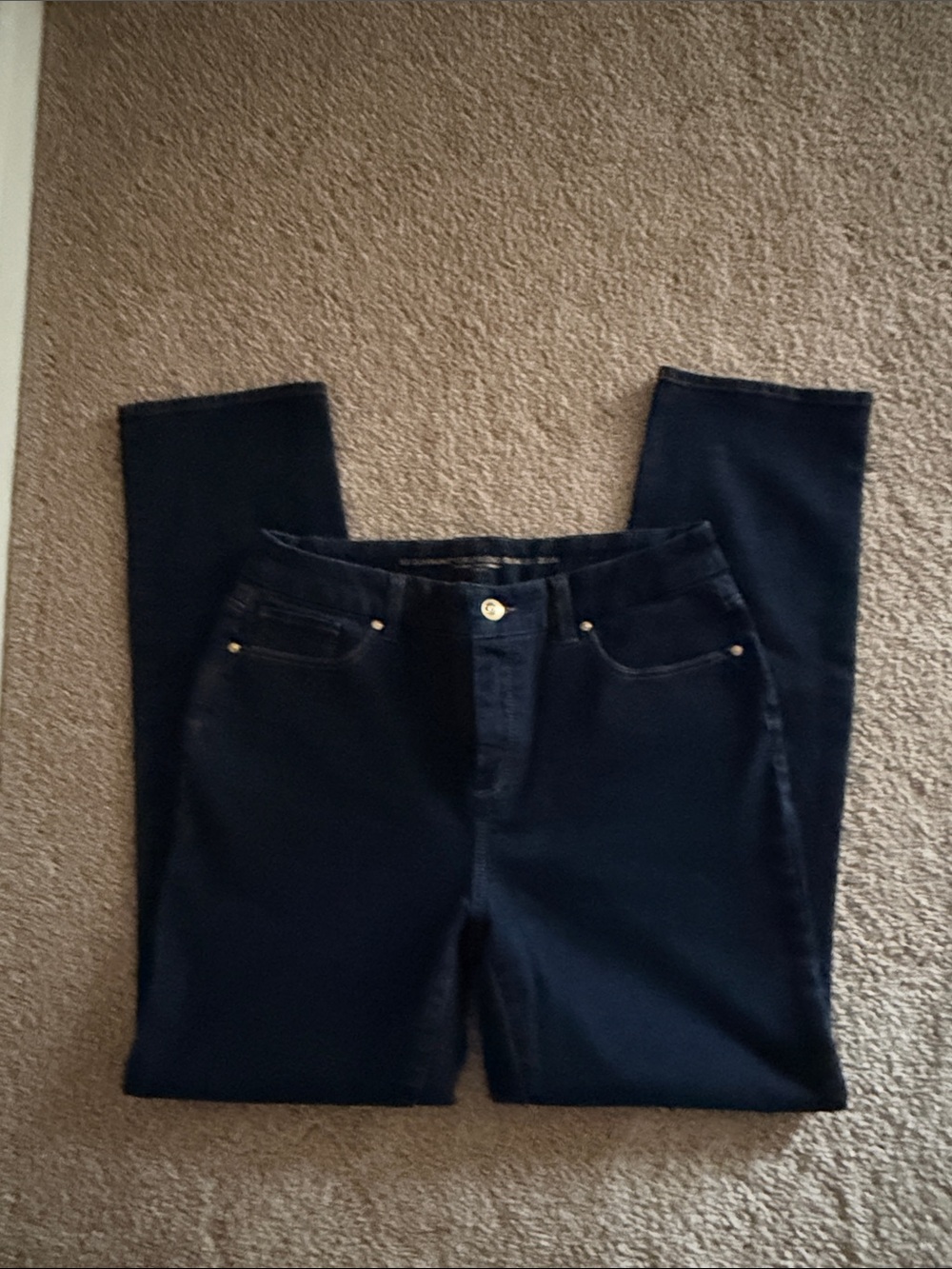 Chico’s so slimming girlfriend Jeans in Dark Navy new size 8R inseam 30